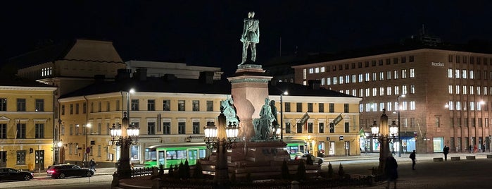 Aleksanteri II -patsas is one of Helsinki.