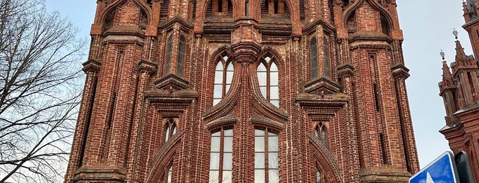 Šv. Onos bažnyčia | St. Anne's Church is one of Locais salvos de Владислав.