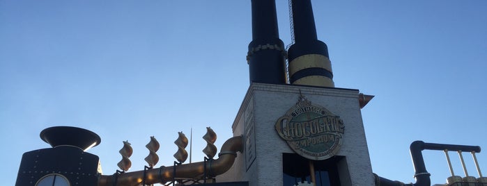 Toothsome Chocolate Emporium and Savory Feast Kitchen is one of Locais curtidos por Jeff.