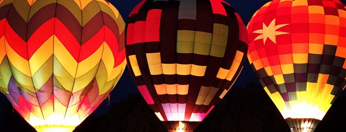 Sonoma County Hot Air Balloon Classic is one of สถานที่ที่ Caroline ถูกใจ.