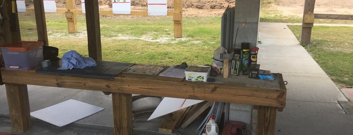 Tenoroc Outdoor Gun, Rifle And Sporting Clay Range is one of Orte, die Glenn gefallen.