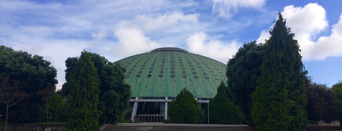 Jardins do Palácio de Cristal is one of Porto Moderna.