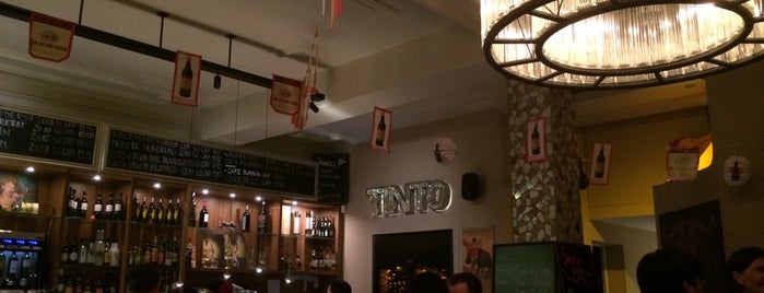Tinto Tapas y Vino is one of Nice places to eat.