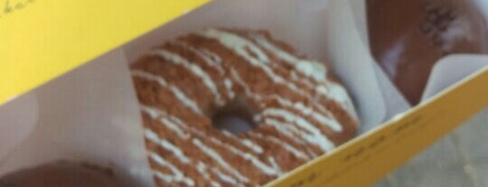 Holy Donut is one of สถานที่ที่ Rasa ถูกใจ.