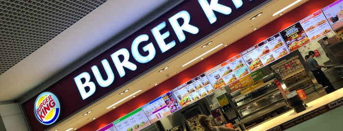 Burger King is one of สถานที่ที่ Dr.Gökhan ถูกใจ.