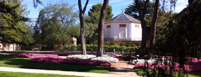 Parque de El Capricho is one of Lugares para pasear en Madrid.