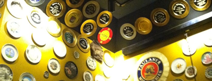 Flying Saucer Draught Emporium is one of Regulars.