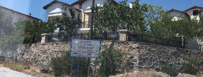 Özlem Sahil Sitesi is one of Dikili yolları.