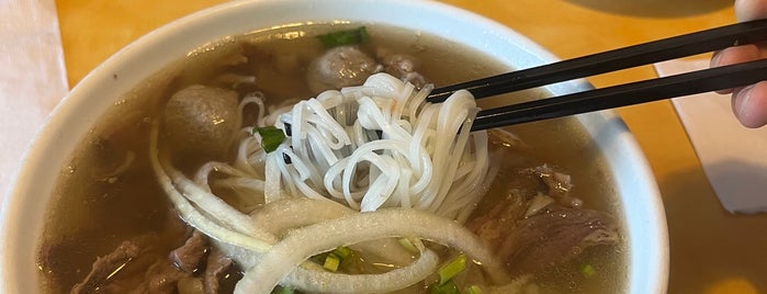 Kim Po Vietnamese Cuisine - 金寶越南美食 is one of The Restaurants I have been in Canada.