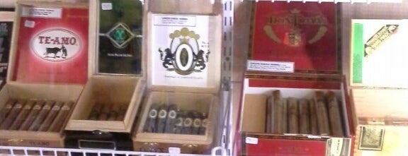 Man Cave Cigar And Tobacco is one of Dusty : понравившиеся места.