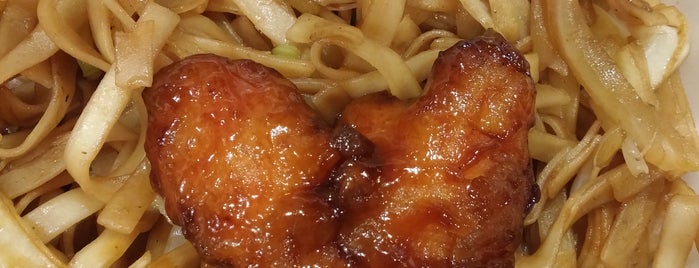 Qin Oriental Food is one of สถานที่ที่ Andrea ถูกใจ.