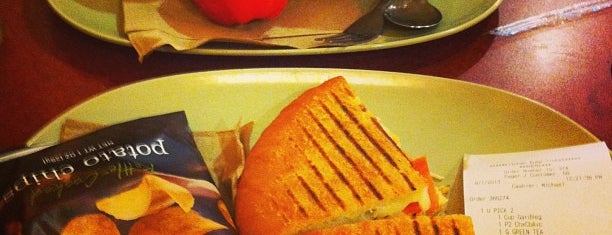Panera Bread is one of Posti che sono piaciuti a Aptraveler.