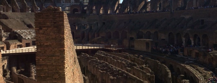 Piazza del Colosseo is one of Posti che sono piaciuti a Marie.