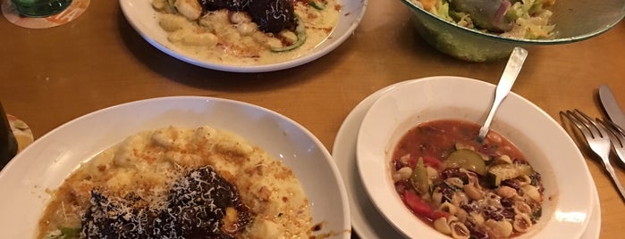Olive Garden is one of The 15 Best Places for Pasta in Anchorage.