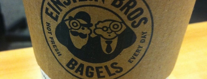 Einstein Bros Bagels is one of Tempat yang Disukai Allison.