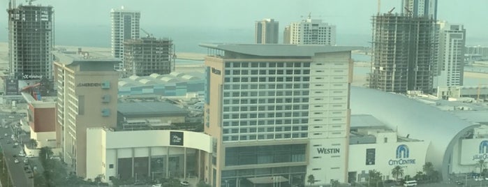 Hotel Ibis Seef Manama is one of สถานที่ที่ Nabil ถูกใจ.