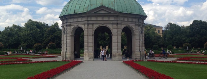 Hofgarten is one of Carlさんのお気に入りスポット.