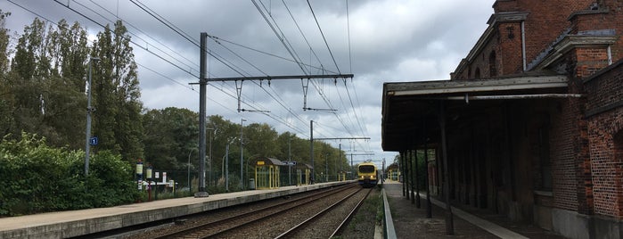 Station Hoboken-Polder is one of Bijna alle treinstations in Vlaanderen.