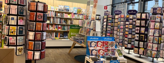 Standaard Boekhandel is one of Lieux qui ont plu à Wendy.