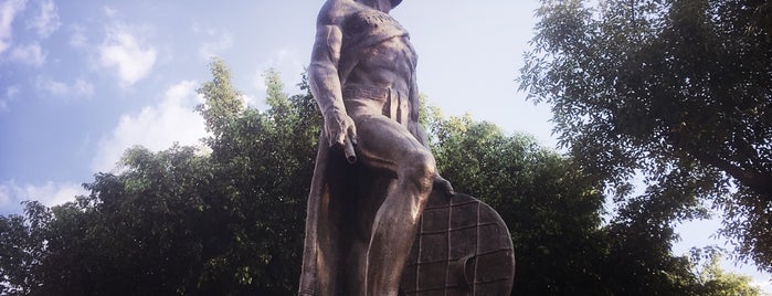 Monumento a Cuauhtémoc is one of Esculturas & Monumentos @ GDL.
