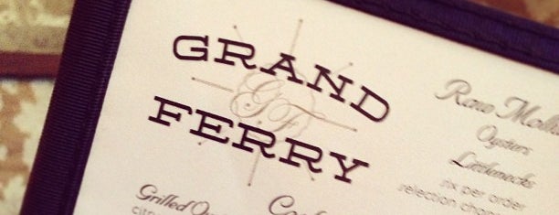 Grand Ferry Tavern is one of Lieux sauvegardés par Meghan Kathleen.