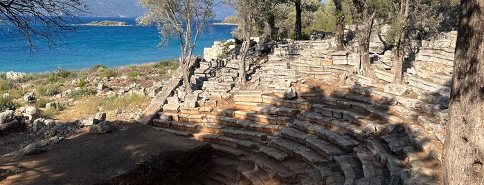 Kleopatra Adası Agora Tiyatrosu is one of Bodrum'dan Günübirlik Gezilecek Yerler.