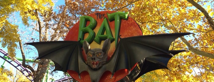 The Bat is one of Tempat yang Disukai Robert.