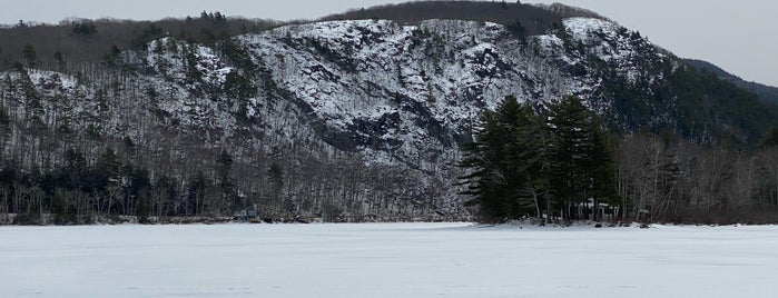 Megunticook Lake is one of Maine.