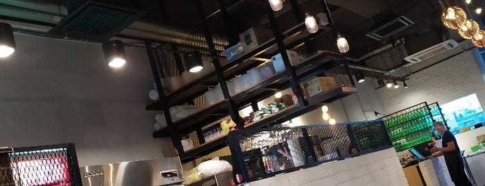 Eatomo Food Co. is one of สถานที่ที่ Kevin ถูกใจ.