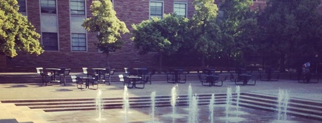 Dalton Trumbo Fountains is one of Amal : понравившиеся места.