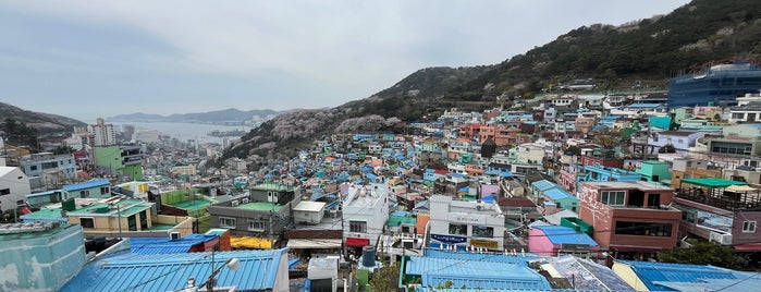 감천동 누리마루 전망대 is one of Busan.