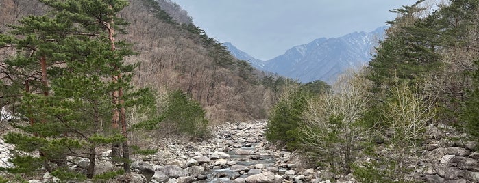 설악산 권금성 is one of Outdoor Activities.