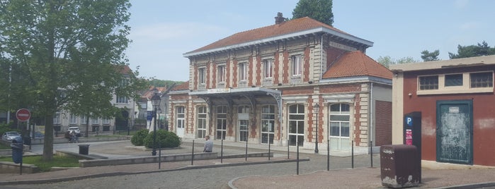 Gare SNCF de Boulogne-Tintelleries is one of Transports.