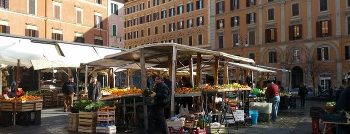 Piazza di San Cosimato is one of Rome.
