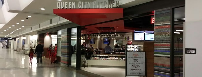 Queen City Kitchen is one of Tempat yang Disukai Debra.