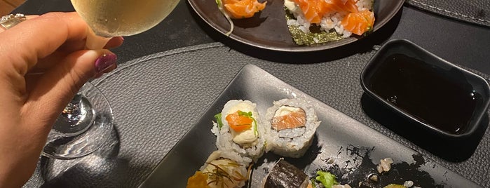 QiTemaki Sushi Lounge is one of Preferencias.