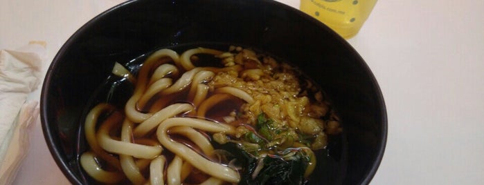 Fukusuke Sushi & Noodle is one of สถานที่ที่บันทึกไว้ของ G Emmanuel.