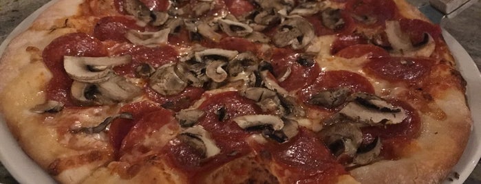 Napoli Ristorante & Pizzeria is one of The 15 Best Places for Pizza in Niagara Falls.