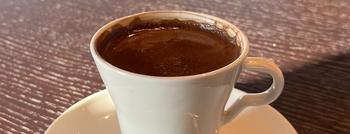İstanbul Kitapçısı Karaköy İskele is one of CAFE & BISTRO.