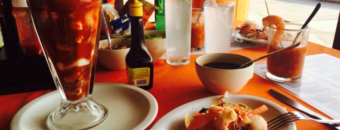 La Huerta is one of Eating well in Manzanillo.