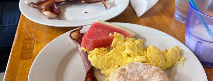 Firehouse Grill is one of Seaside / Cannon Beach Food and Drink Crawl.