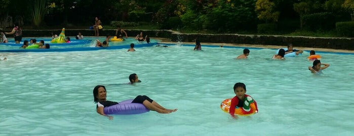 La Mesa Eco Park (Aquatic Center) is one of Metro Manila Swimming Pools.