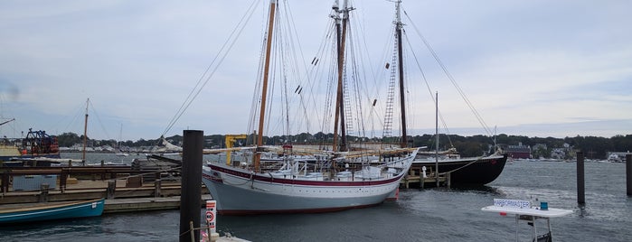 Schooner Ardelle is one of Kim’s Liked Places.