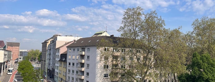 Mercure Hotel Duisburg City is one of Frankfurt.