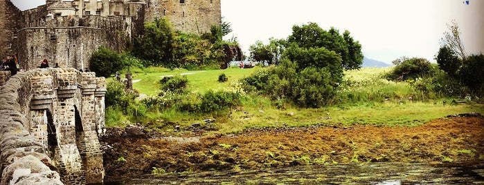 Eilean Donan Castle is one of Gespeicherte Orte von Sevgi.