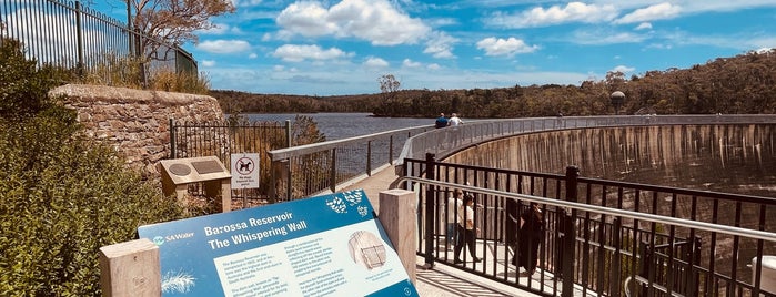 Whispering Wall is one of Parents Trip To Radelaide.