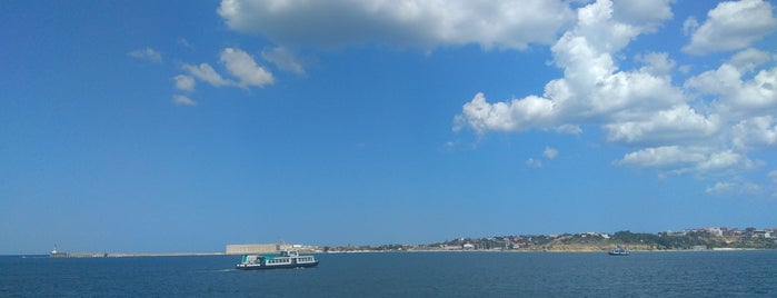 Паром Бухта Северная-Арт-Бухта is one of Places I have been to in Sevastopol.