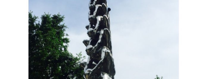 The Sydney and Walda Besthoff Sculpture Garden is one of New Orleans.