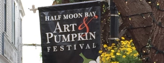 Half Moon Bay Art & Pumpkin Festival is one of Lugares favoritos de Edwina.