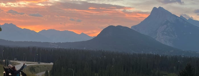 The Juniper Hotel & Bistro is one of Banff, AB.